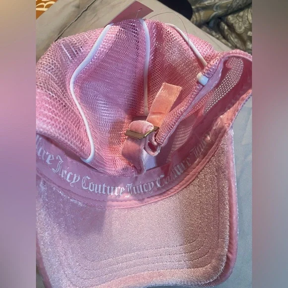 Juicy Couture Sparkling Pink Hat - Picture 3 of 4